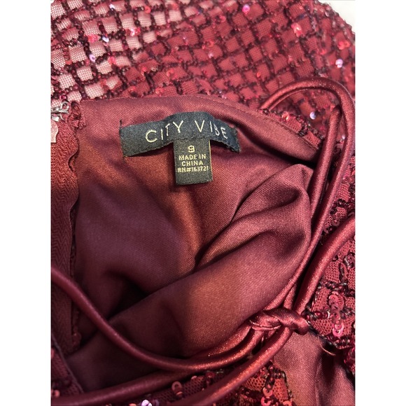 City Vibe Burgundy Sequin Lace Back Dress Junior's Size 9 - Picture 5 of 6